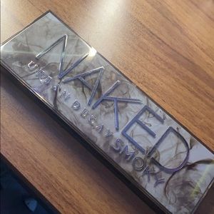 naked smoky pallet